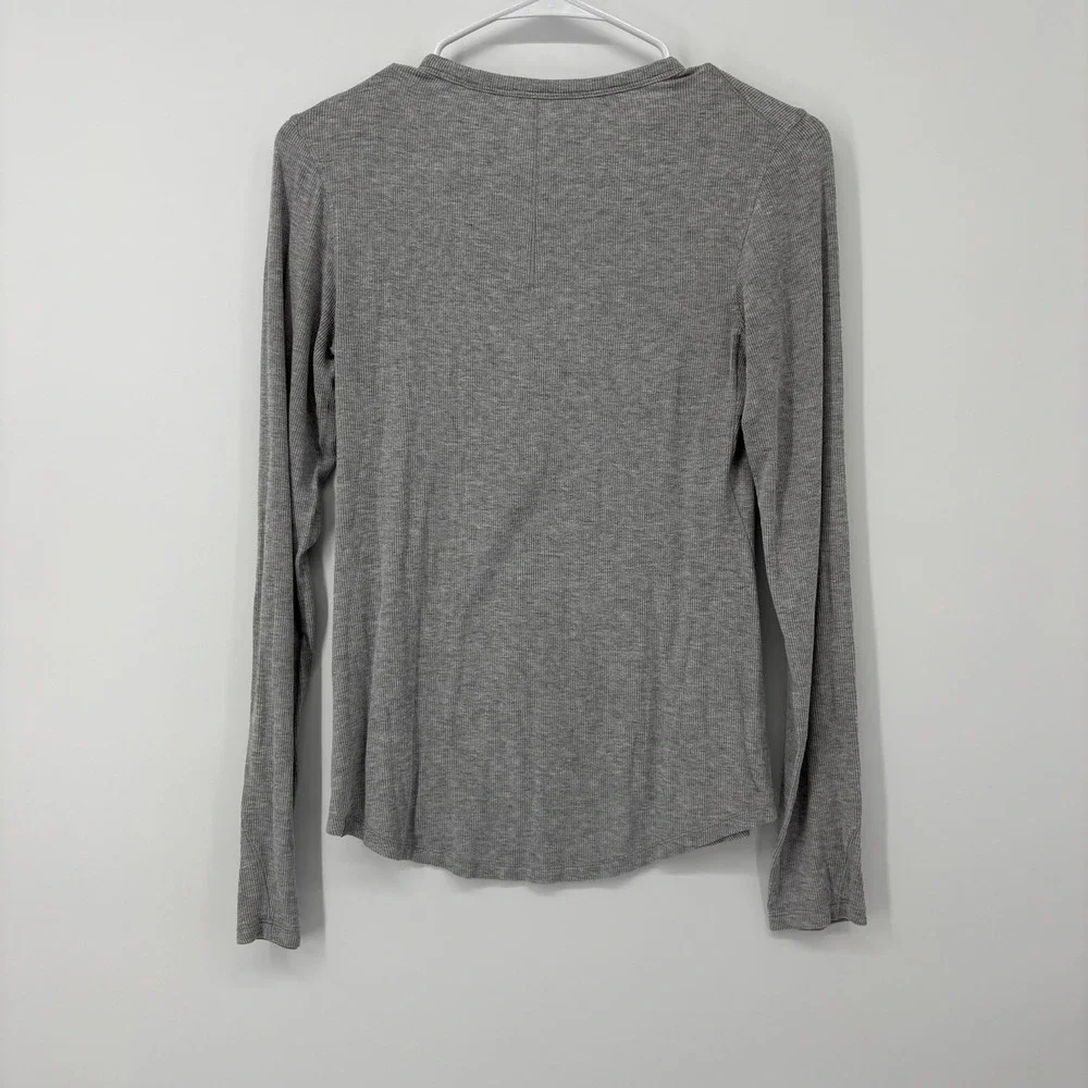 Lululemon Karma Long Sleeve Shirt Heathered Gray Size 6 (See‎ Measurements)
